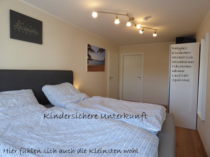 带弹簧床垫的卧室