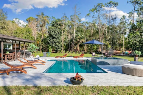 Luxe 7BR-4Bath Villa|18+Guests|Pool|Spa|PickleBall