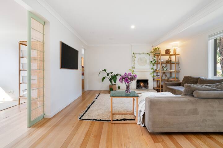 The Terracotta Palace – Stylish 3 Bedrooms in Rye gallery image 2