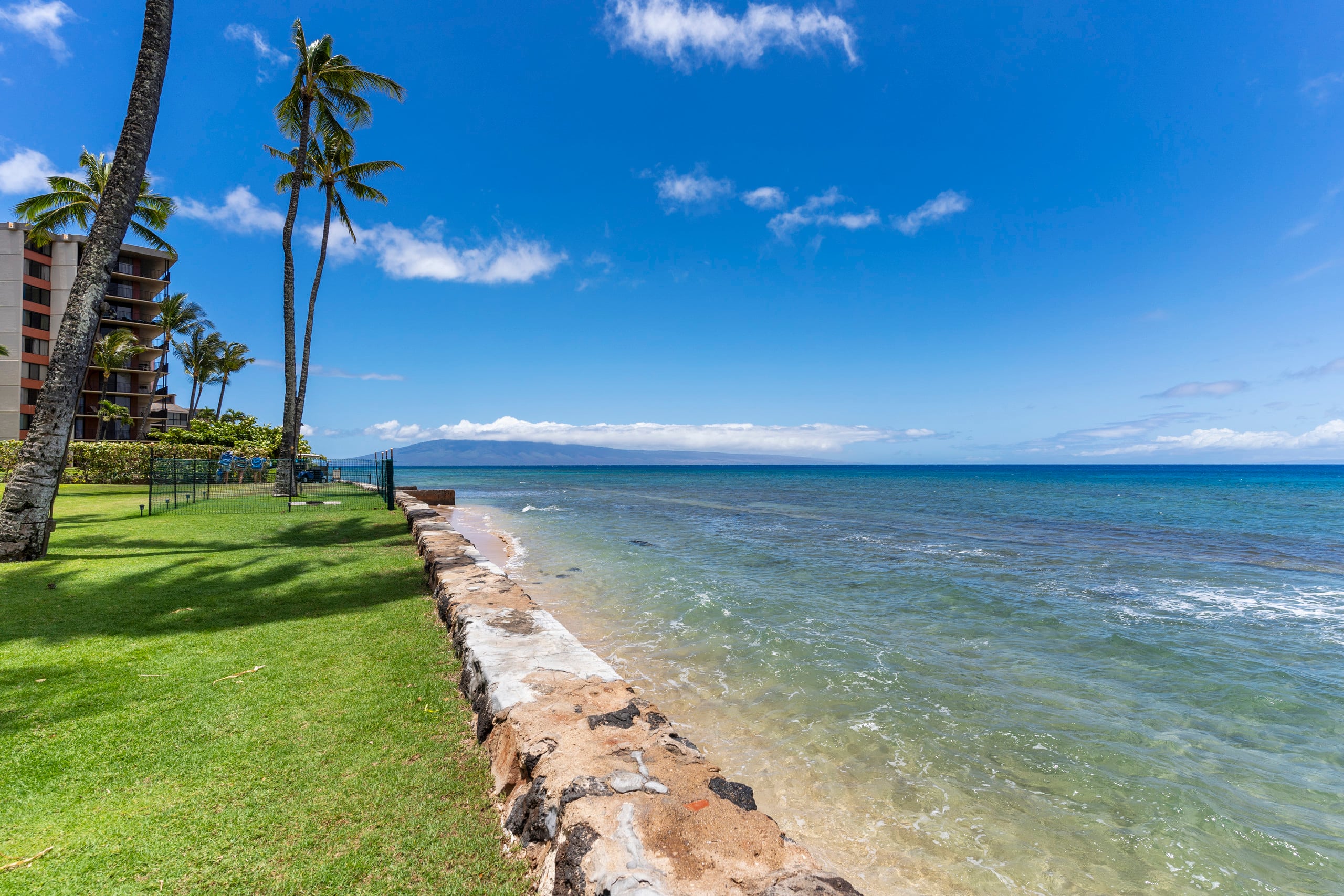 Condo in Lahaina · ★4.88 · 3 bedrooms · 5 beds · 2 baths - Image 41
