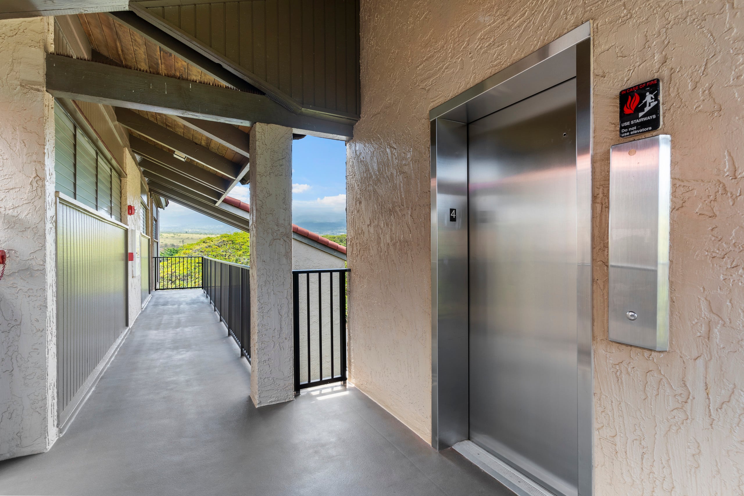 Condo in Lahaina · ★4.88 · 3 bedrooms · 5 beds · 2 baths - Image 45
