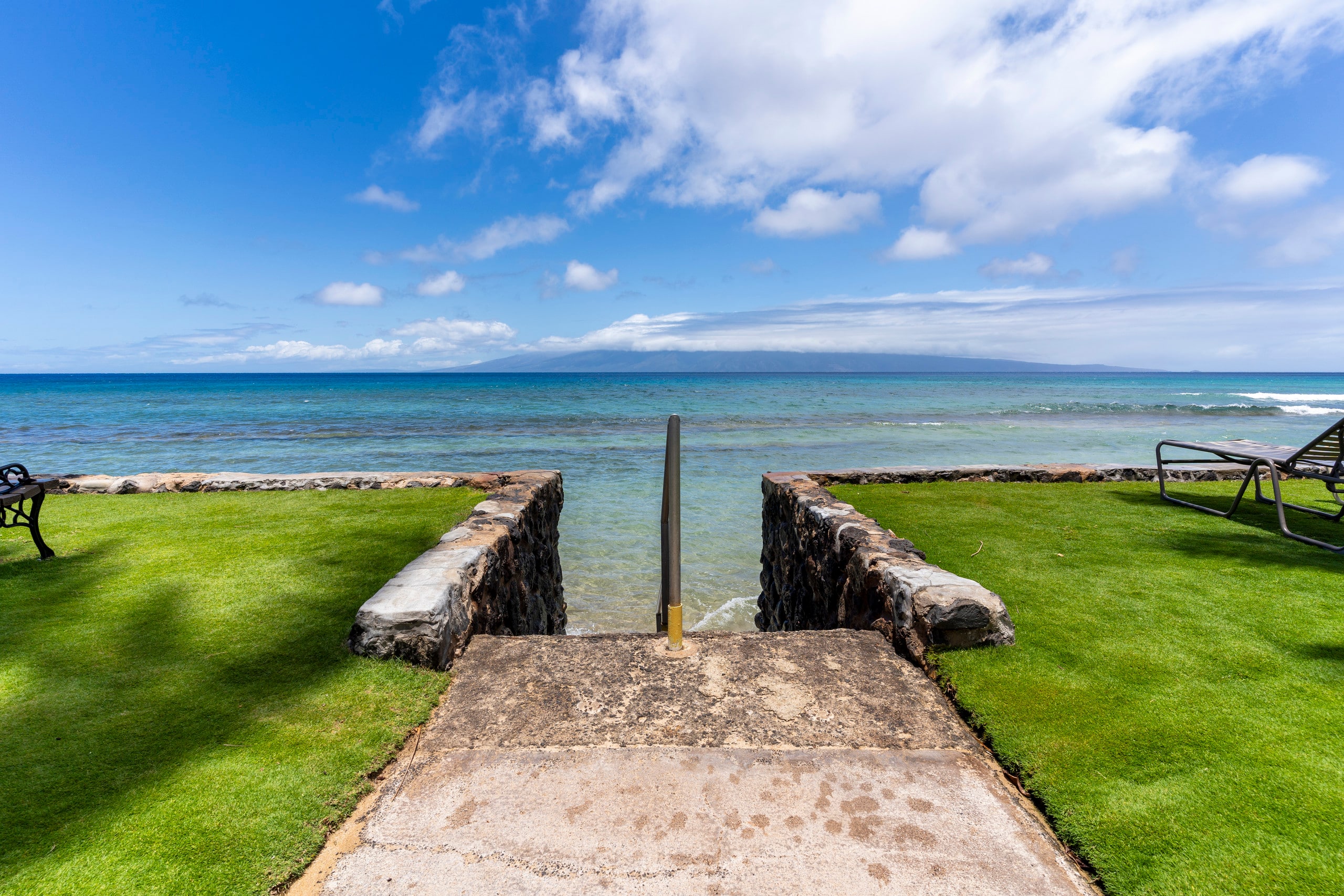 Condo in Lahaina · ★4.88 · 3 bedrooms · 5 beds · 2 baths - Image 42