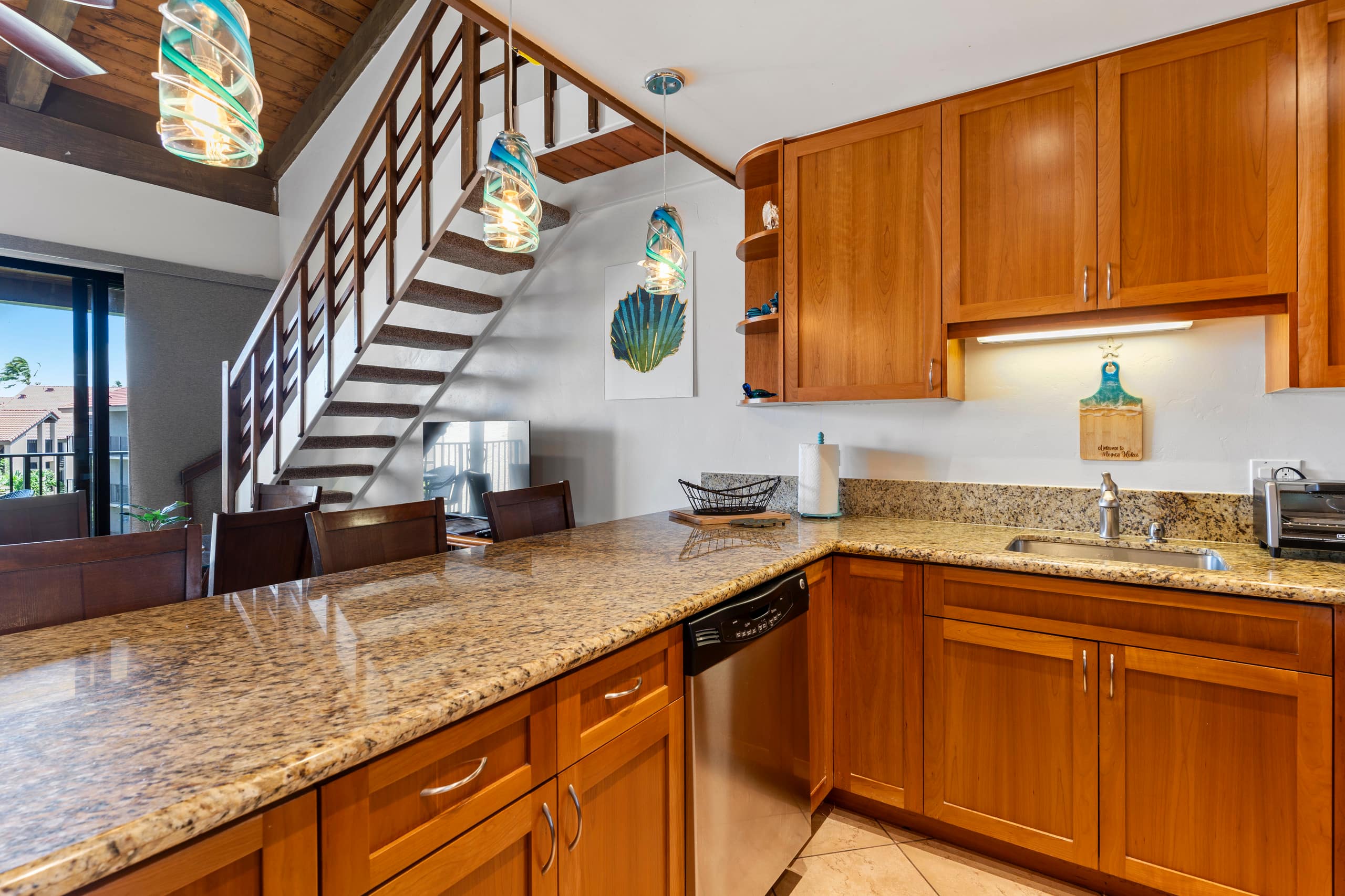 Condo in Lahaina · ★4.88 · 3 bedrooms · 5 beds · 2 baths - Image 13