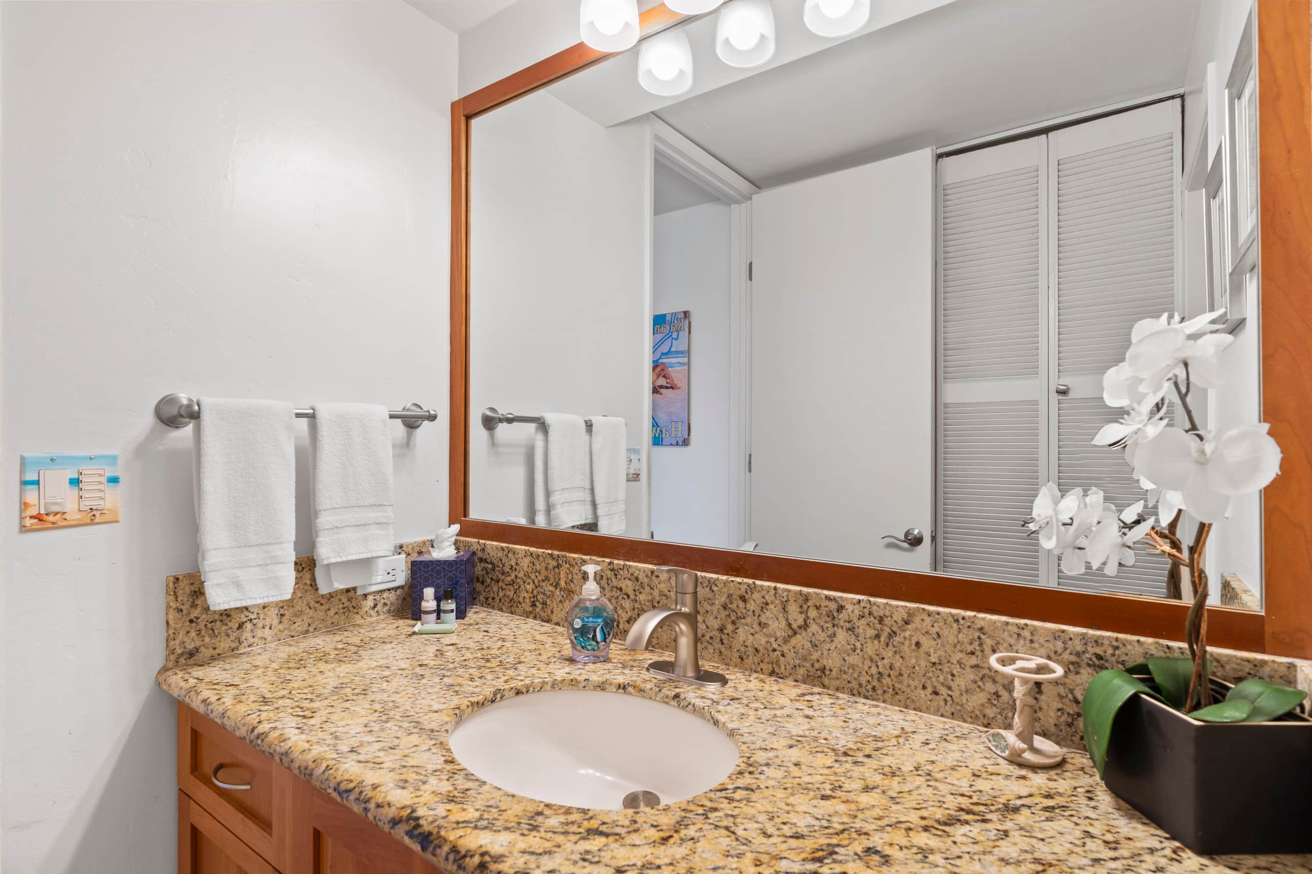 Condo in Lahaina · ★4.88 · 3 bedrooms · 5 beds · 2 baths - Image 27