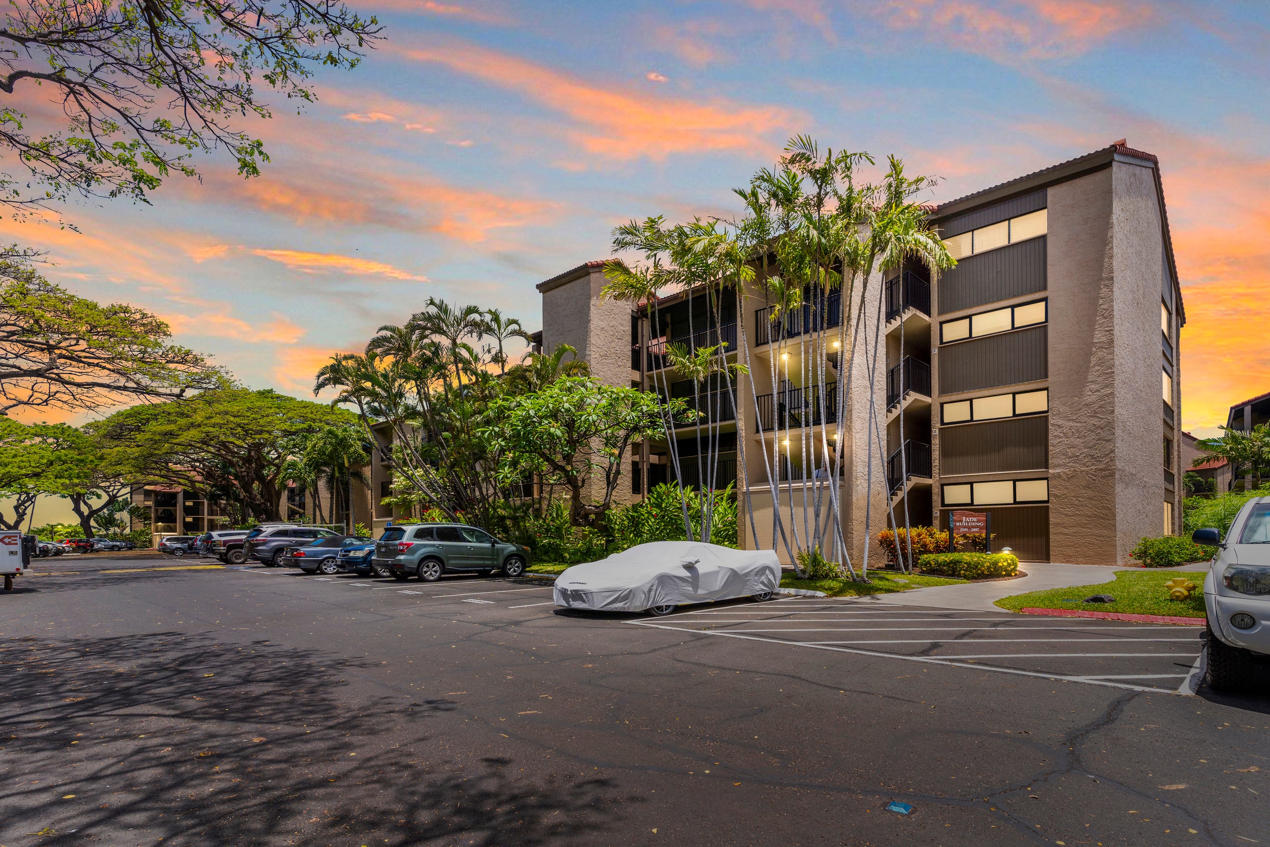 Condo in Lahaina · ★4.88 · 3 bedrooms · 5 beds · 2 baths - Image 50