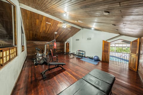 Presidential Cabin – Panoramic Mountain View