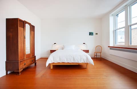 Renovated former YMCA - Unique private apartment