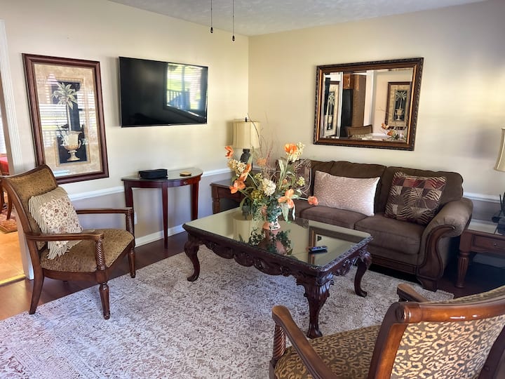 Cozy 2-br Ranch Charmer With Office - White Lake, NC