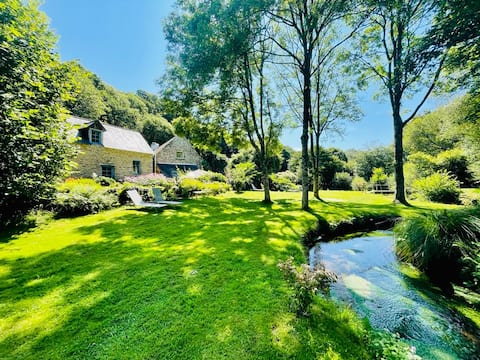 White Cottage – Watermill – Moulin de Tremadur