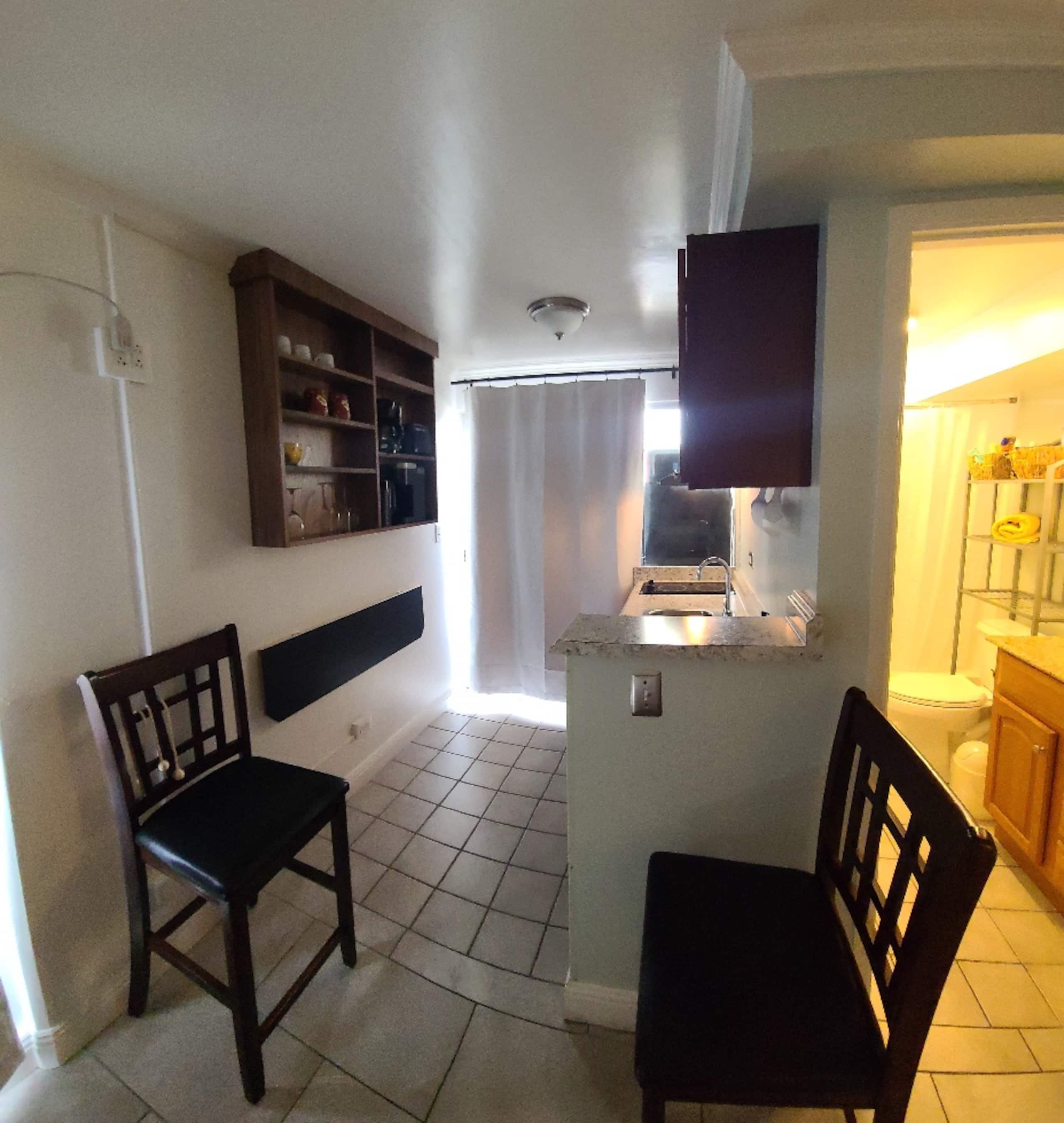 Condo in Honolulu · ★4.79 · Studio · 2 beds · 1 private bath - Image 46