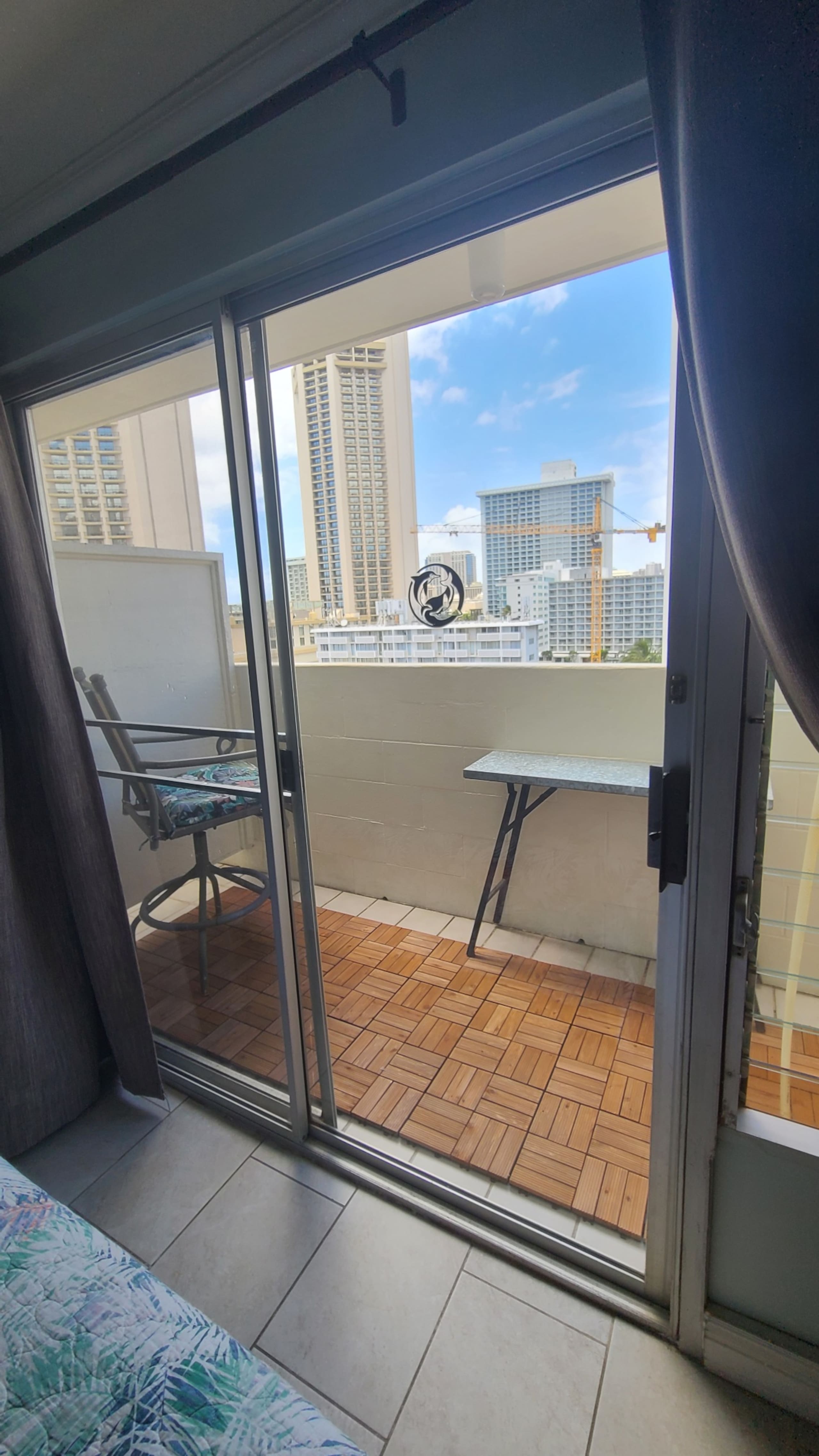 Condo in Honolulu · ★4.79 · Studio · 2 beds · 1 private bath - Image 37
