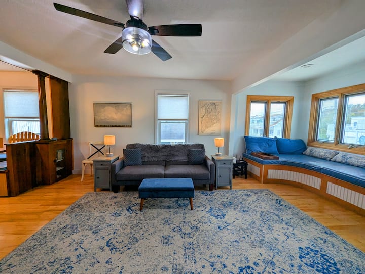 Spacious Seaside Home - Garage Parking - Old Orchard Beach, ME