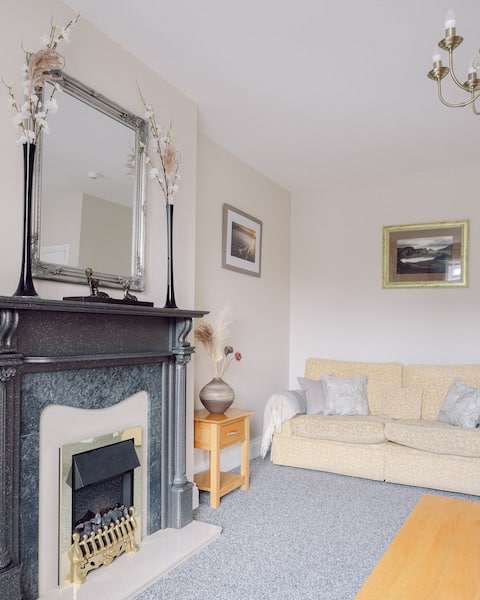 Successful Airbnb property: Number 1 Castle Flat in Padarn, Nant Peris