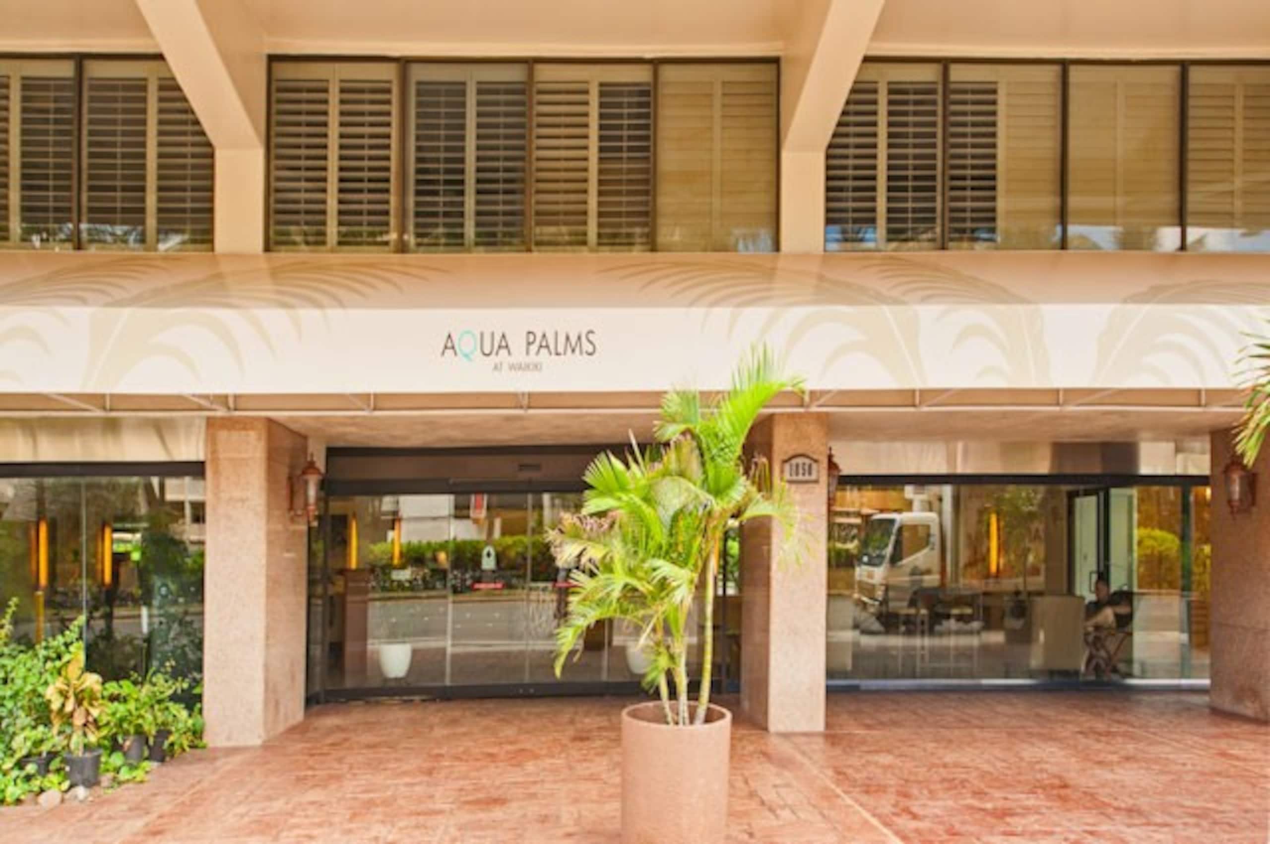Condo in Honolulu · ★4.91 · 1 bedroom · 1 bed · 1 bath - Image 5
