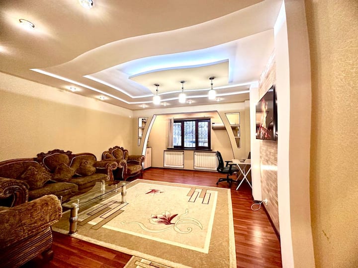 Cosy Apt In The Very Center Of Tashkent City - Tashkent