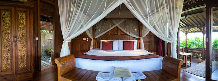 ห้องนอนสีแดง