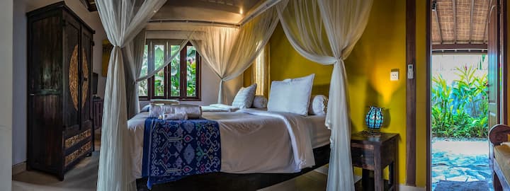 ห้องนอนสีทอง