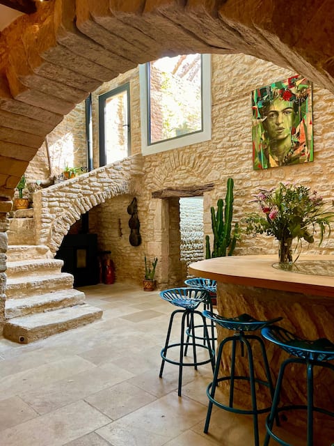 Charming house in the heart of Goult