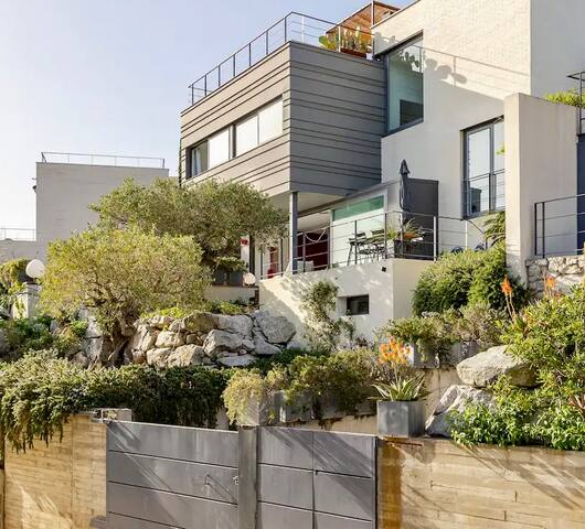 Casa la Voile : design, piscine, vue mer, Cadaquès gallery image 2