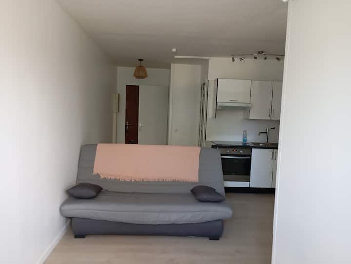 Studio Proche Paris Avec 1 Place Parking Privé - Livry-Gargan