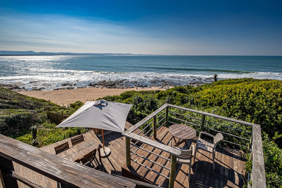 The Shack, above the Supertubes surf break, Jeffreys Bay, Eastern Cape, South Africa, photo 4 of 10