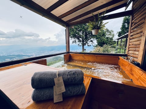 Eagle’s Eye City View/with jacuzzi