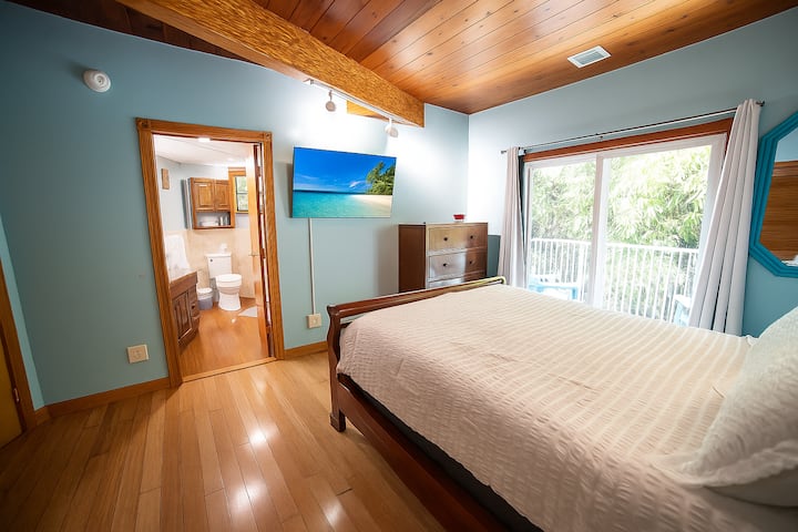 Tropical Octagon Oasis Hideaway Close to Hard Rock - Houses for