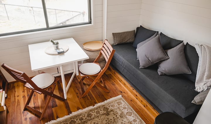 Spacious Tiny House On Acreage 2 Loft Bedrooms - Berridale