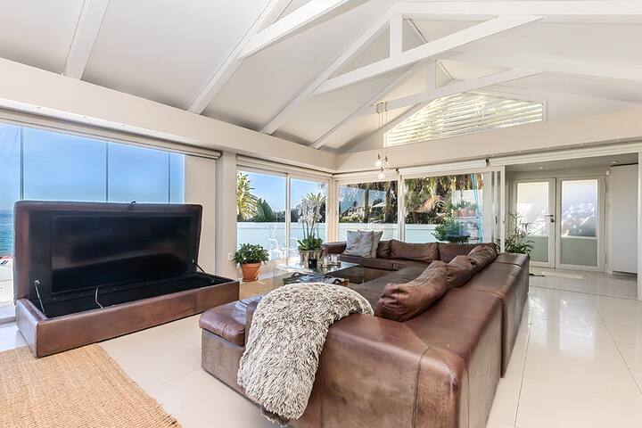 Clifton Bungalow – Cape Luxury Stay gallery image 4