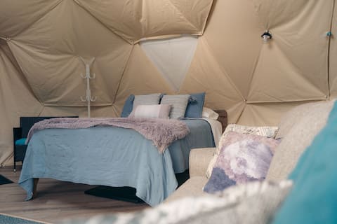 Hilltop- Gros Morne Glamping (3/6)