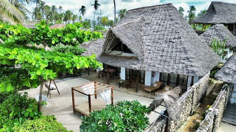 Beachfront Private Villa with stunning view