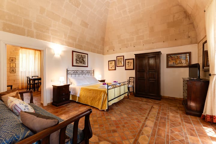 Agriturismo La Stornara. Il Girasole - Puglia