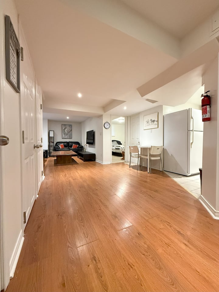 Heart Of Mississauga, Cozy And Bright Apartment - Mississauga