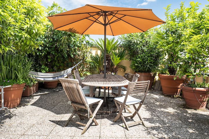 Dream garden Mi city center on subway 10 p