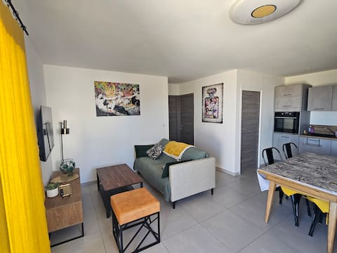Airbnb performant: Beautiful 2-room, breathtaking sea view, private pool à Monticello