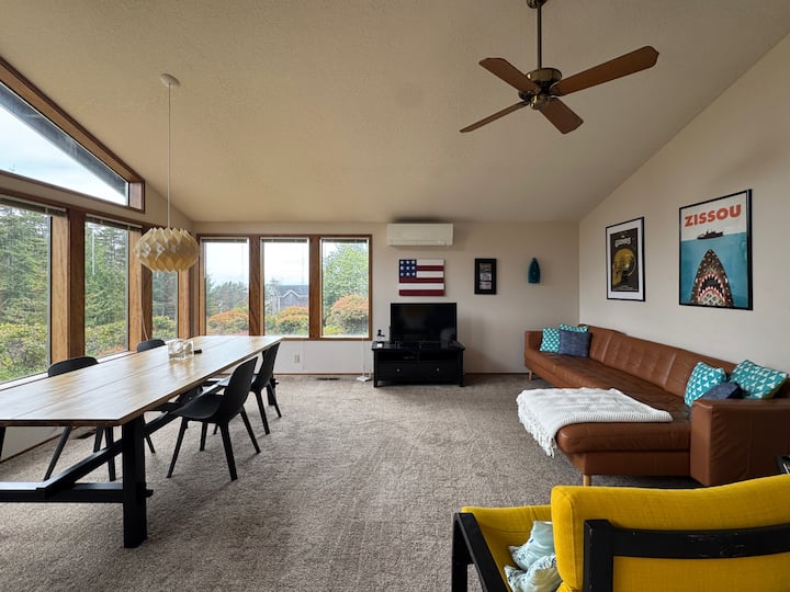 Blue Moon Oregon Coast - Quiet Coastal Retreat - Oceanside, OR