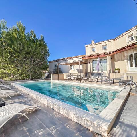 Beautiful Villa With Pool, WiFi, Foosball & Board
