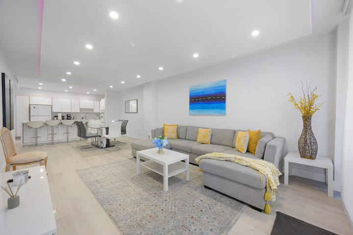 Bright 2br/1ba Condo | Sunny Isles Beach, Miami - Sunny Isles Beach, FL