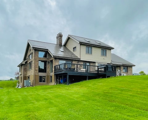 #1 Premier Home Near GC&SR Unvi. , Safari, Outlets