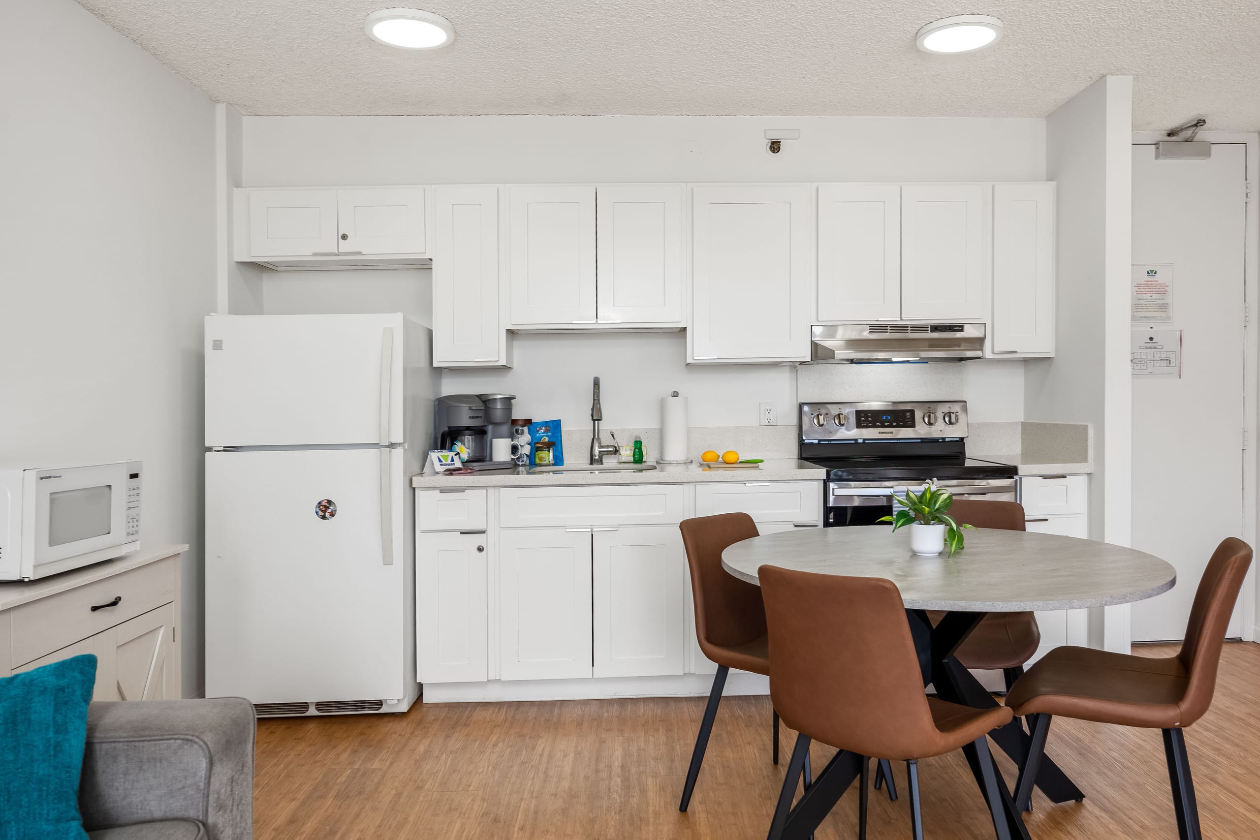 Condo in Honolulu · ★4.82 · 1 bedroom · 3 beds · 1 private bath - Image 26