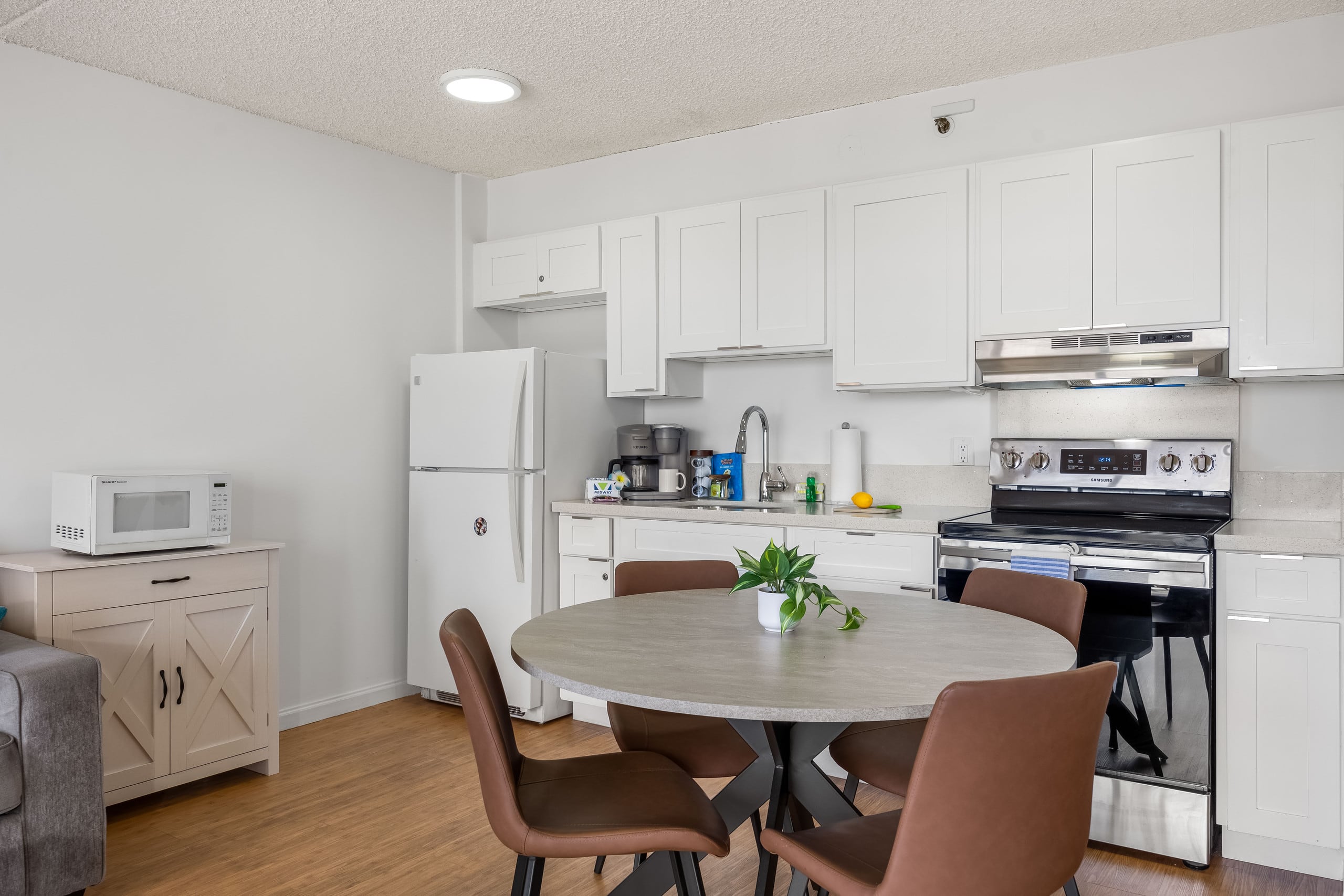 Condo in Honolulu · ★4.82 · 1 bedroom · 3 beds · 1 private bath - Image 24