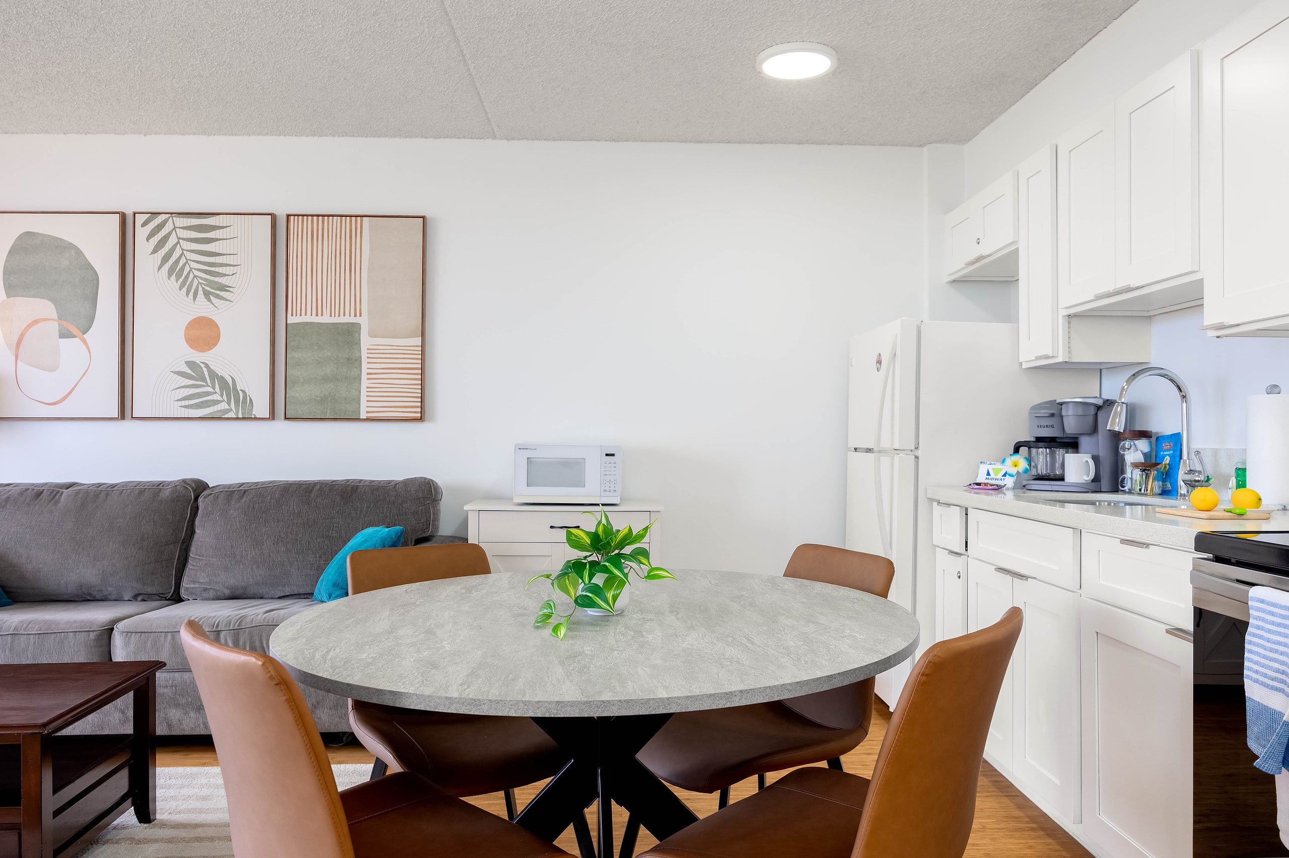 Condo in Honolulu · ★4.82 · 1 bedroom · 3 beds · 1 private bath - Image 27