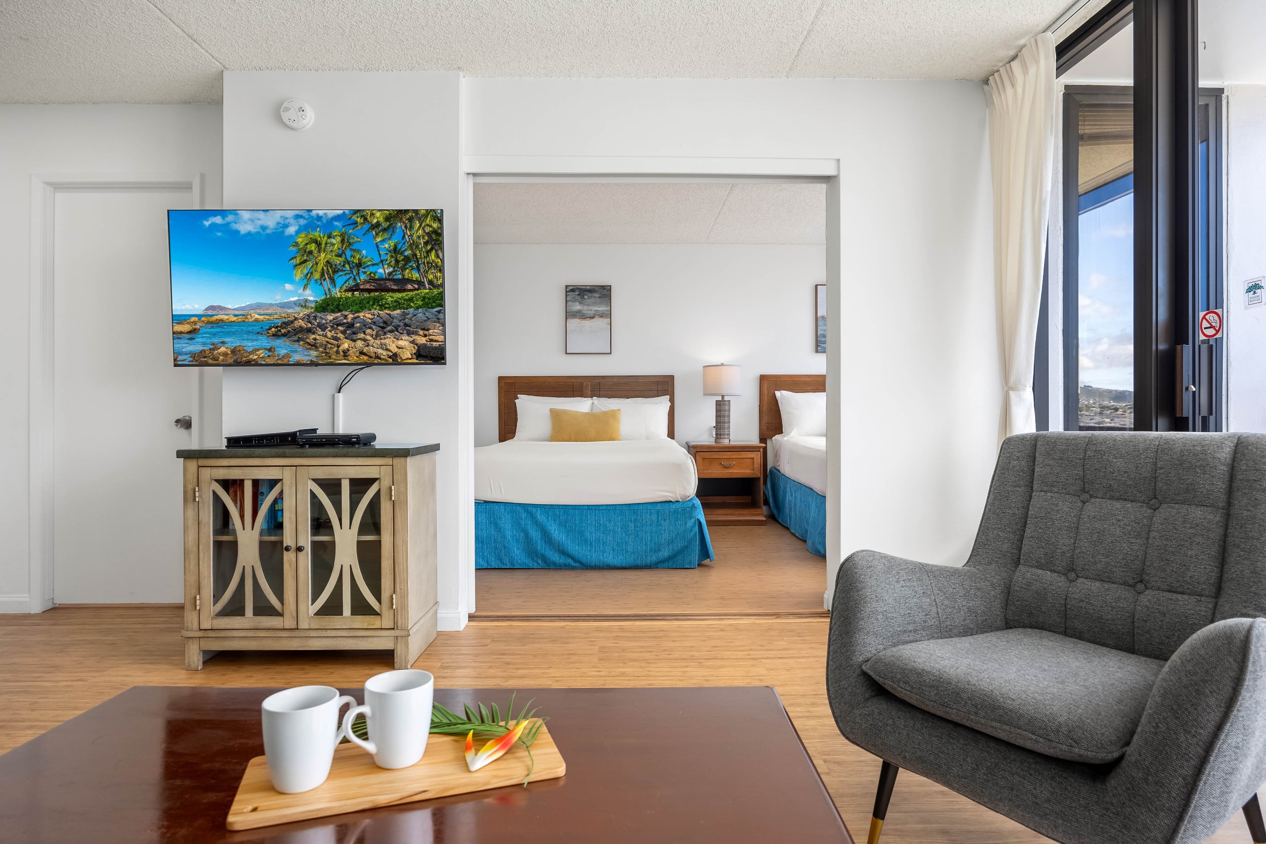 Condo in Honolulu · ★4.82 · 1 bedroom · 3 beds · 1 private bath - Image 36