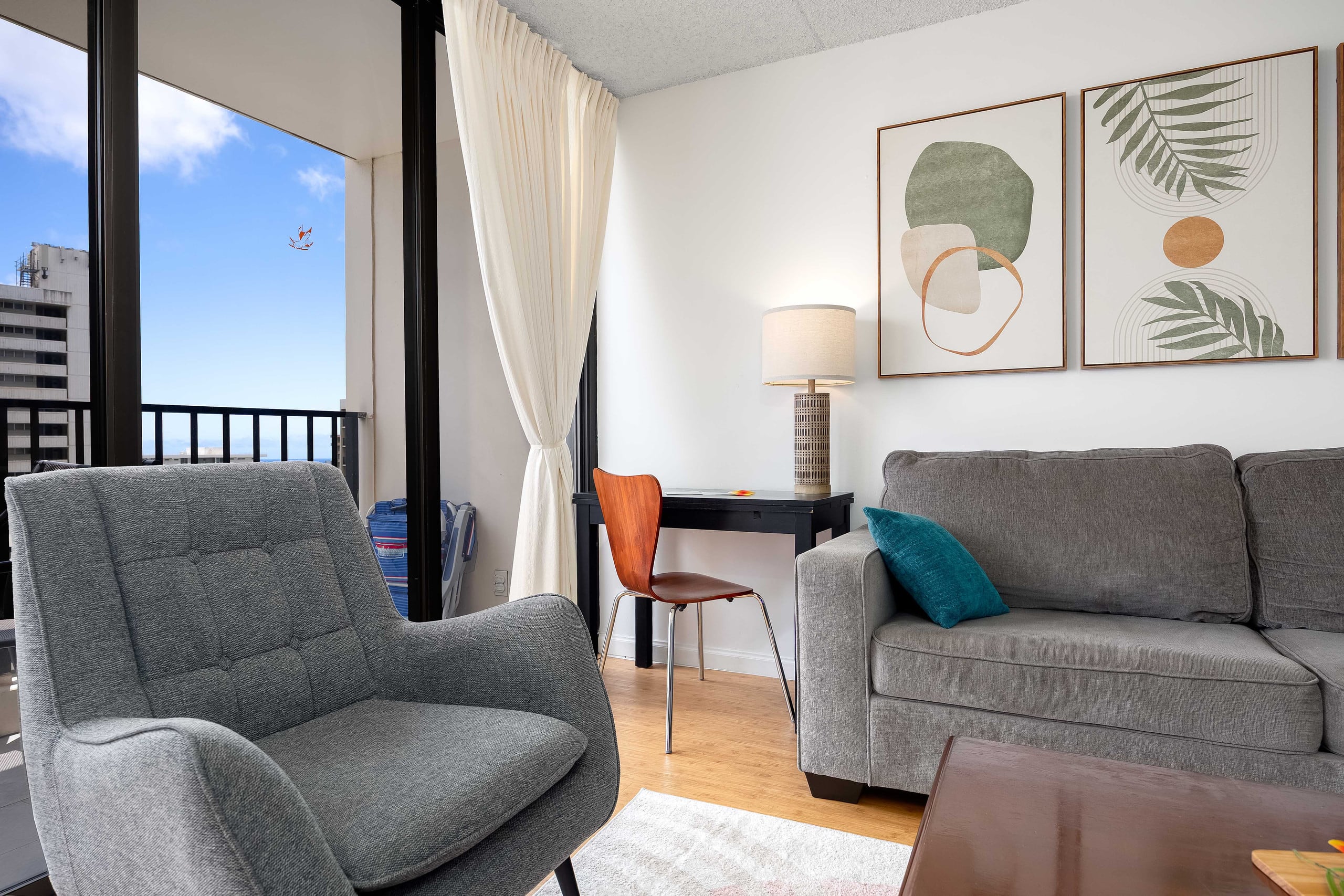 Condo in Honolulu · ★4.82 · 1 bedroom · 3 beds · 1 private bath - Image 11