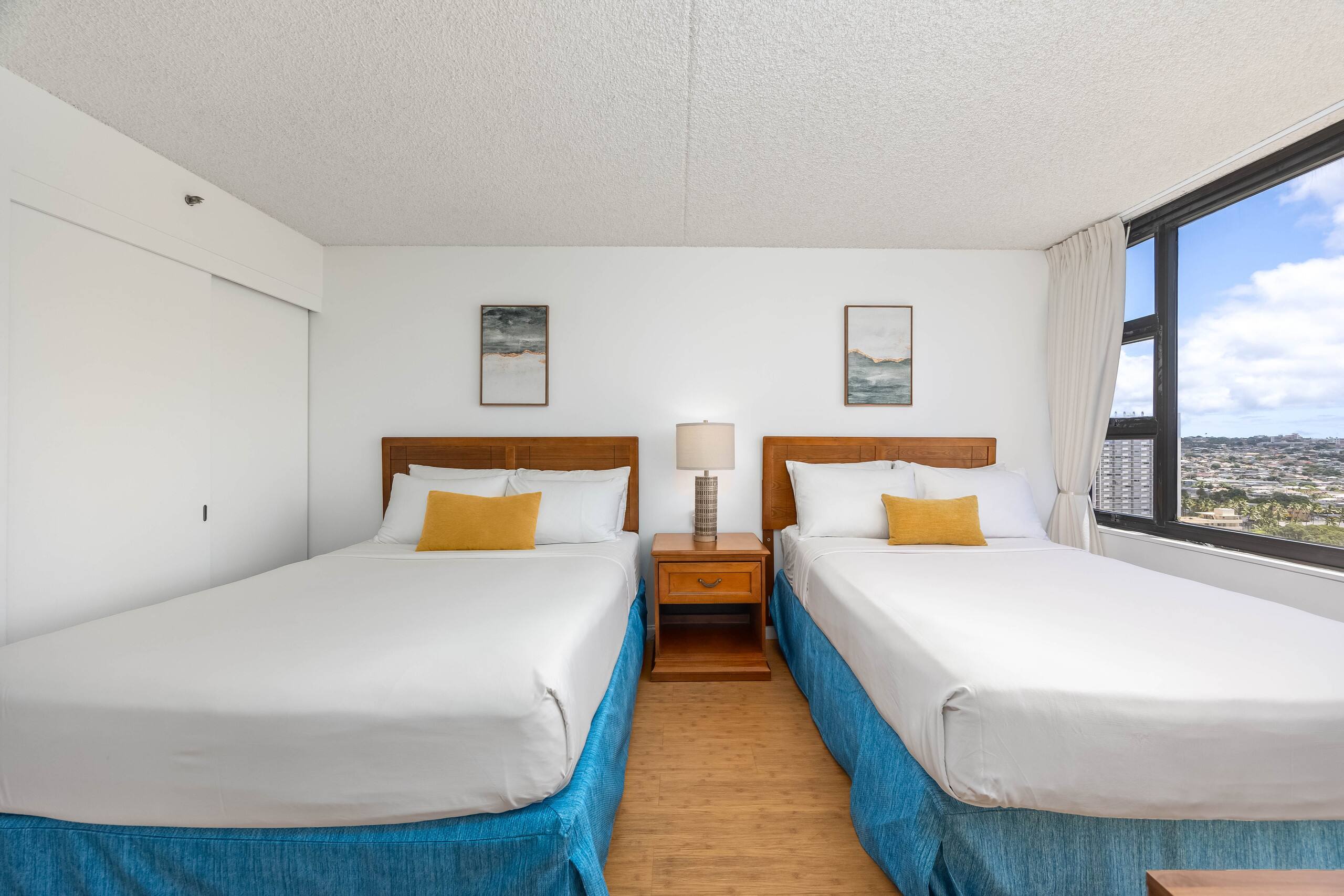Condo in Honolulu · ★4.82 · 1 bedroom · 3 beds · 1 private bath - Image 35