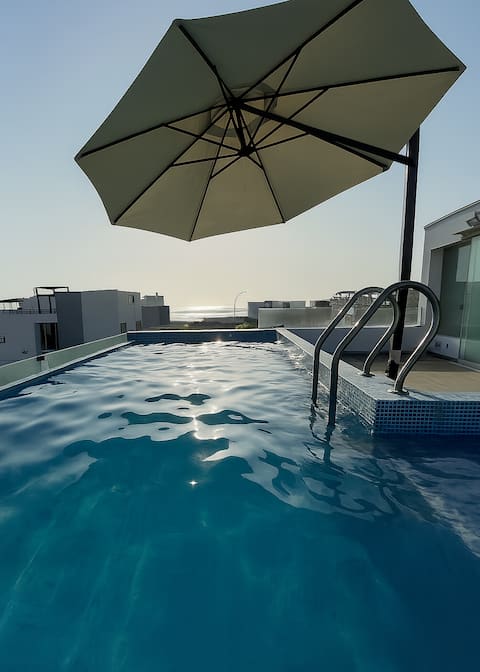 Beach house very close to the sea, exclusive pool!