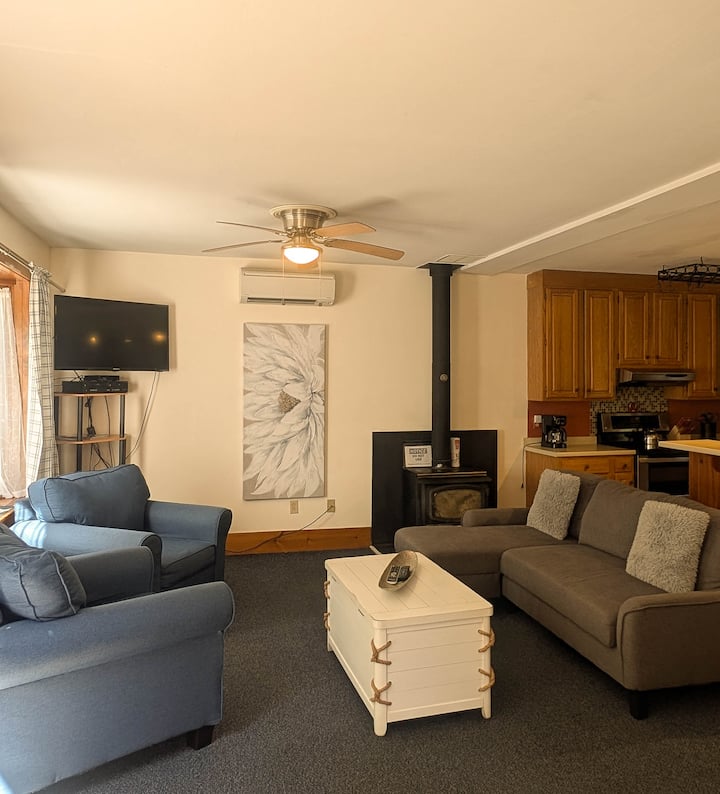 3 Bedroom 2 Bath Carriage House (Pet Friendly) - Bar Harbor, ME