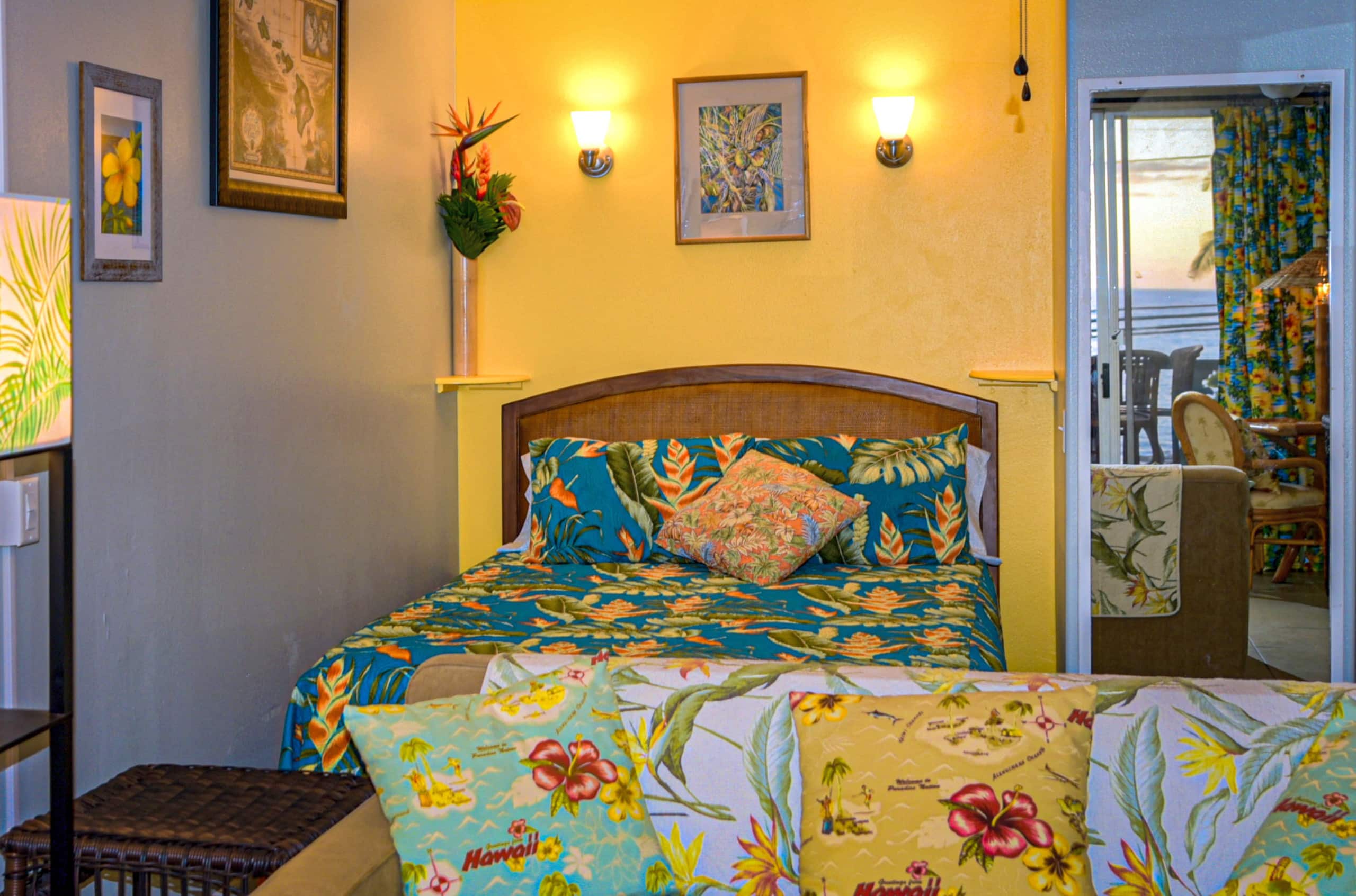 Condo in Kailua-Kona · ★4.88 · Studio · 2 beds · 1 bath - Image 19