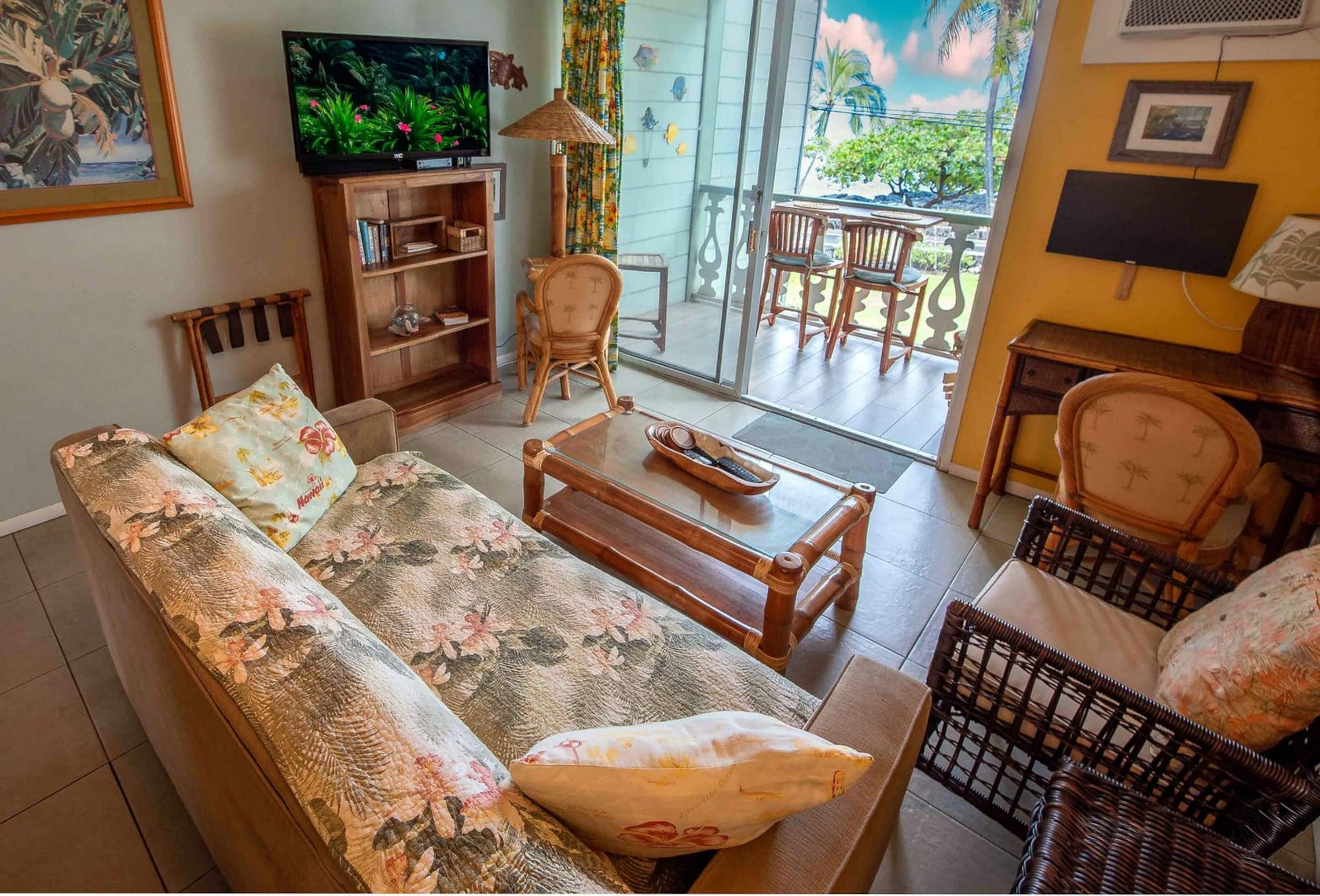 Condo in Kailua-Kona · ★4.88 · Studio · 2 beds · 1 bath - Image 4