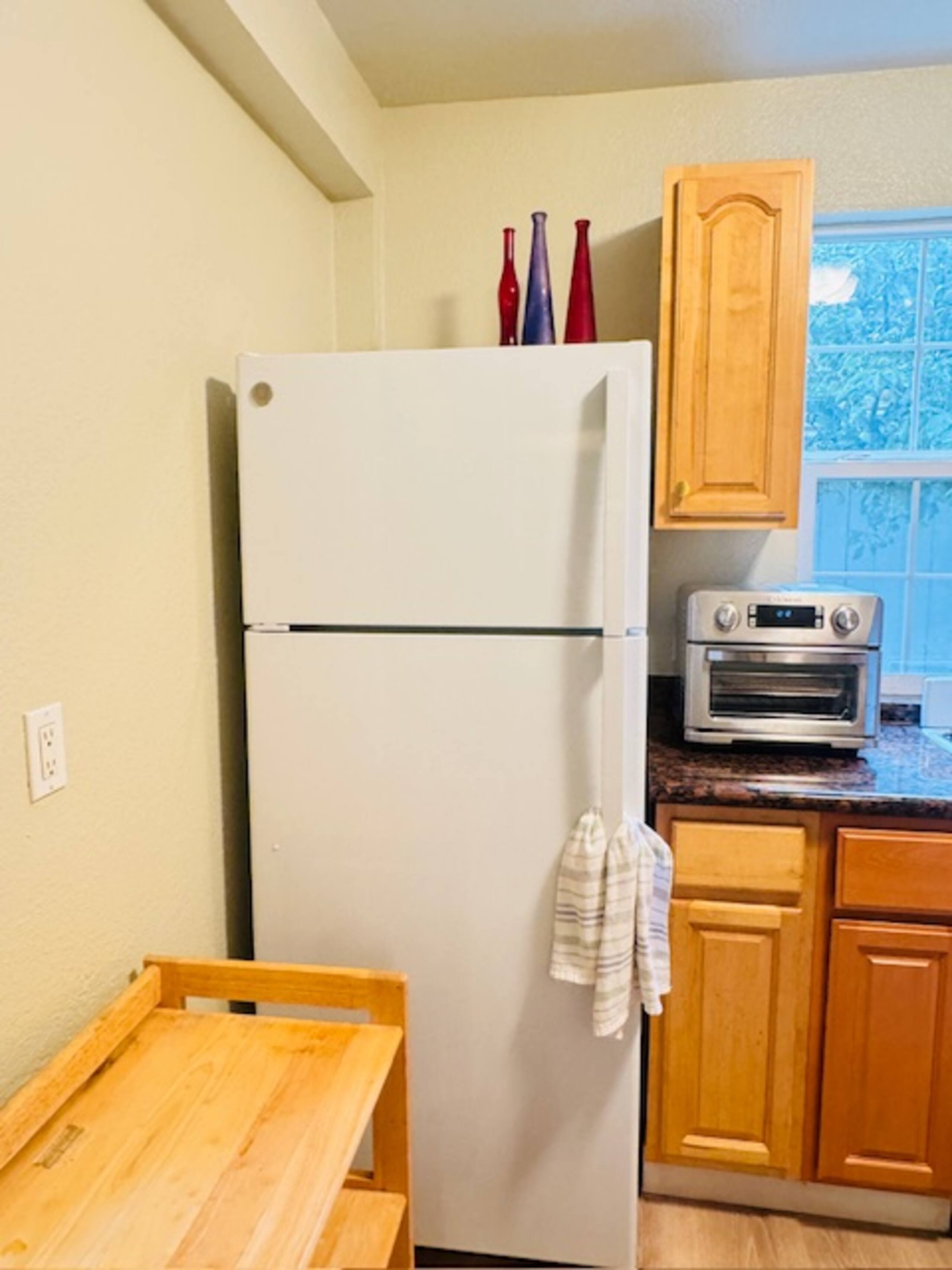 entire unit with two rooms two beds - Image 26